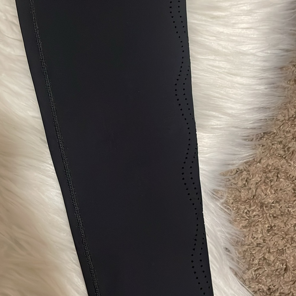 Ultracor Perforated and Swivel Leggings - Picture 3 of 8